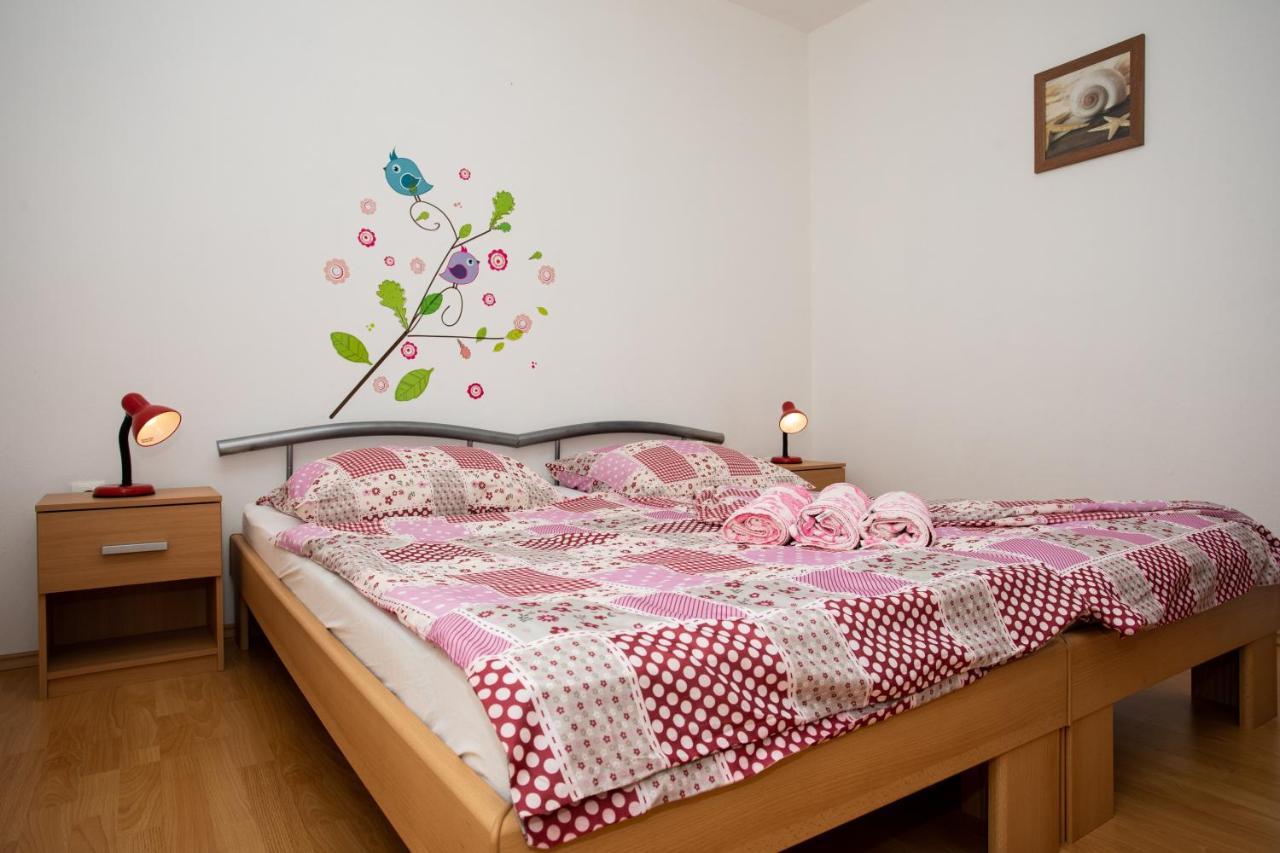 Apartments Katarina Šilo Eksteriør bilde