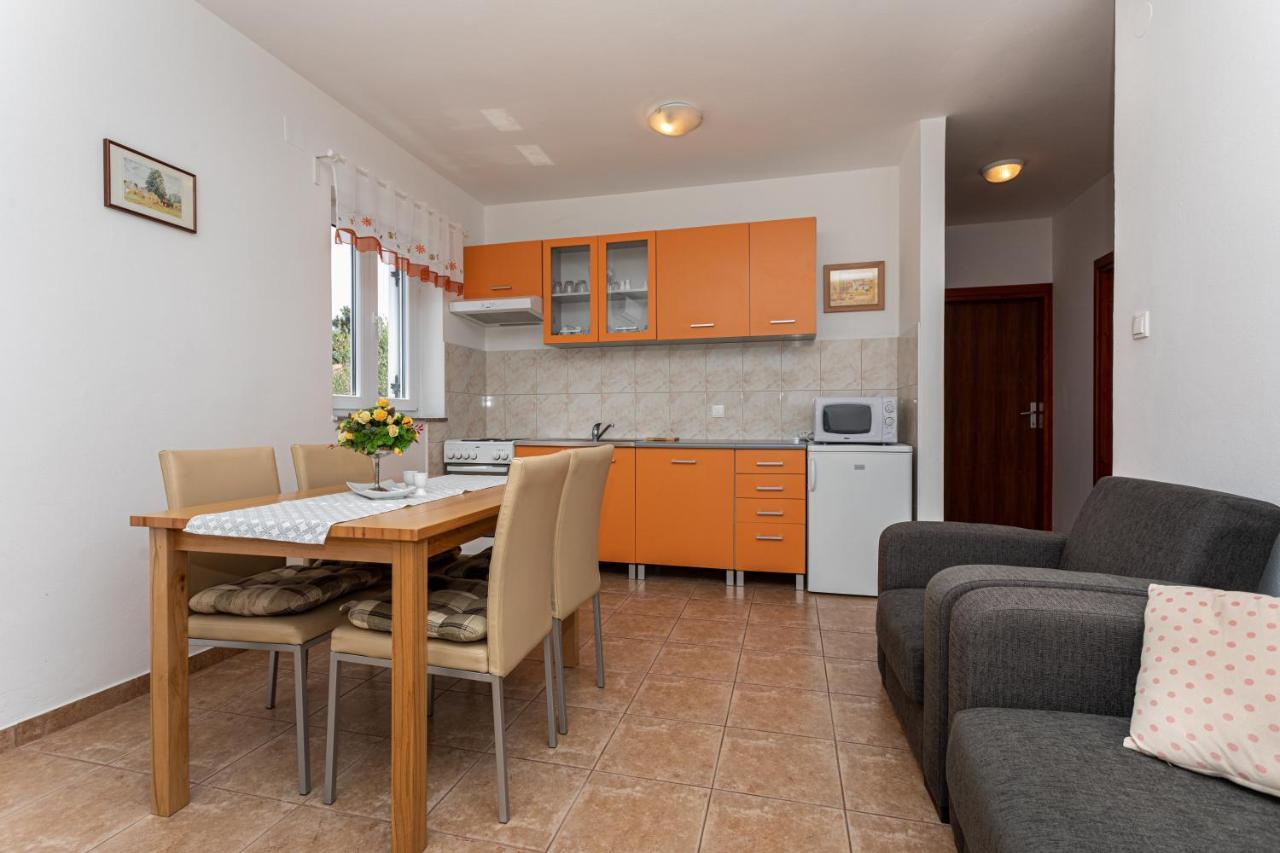 Apartments Katarina Šilo Eksteriør bilde